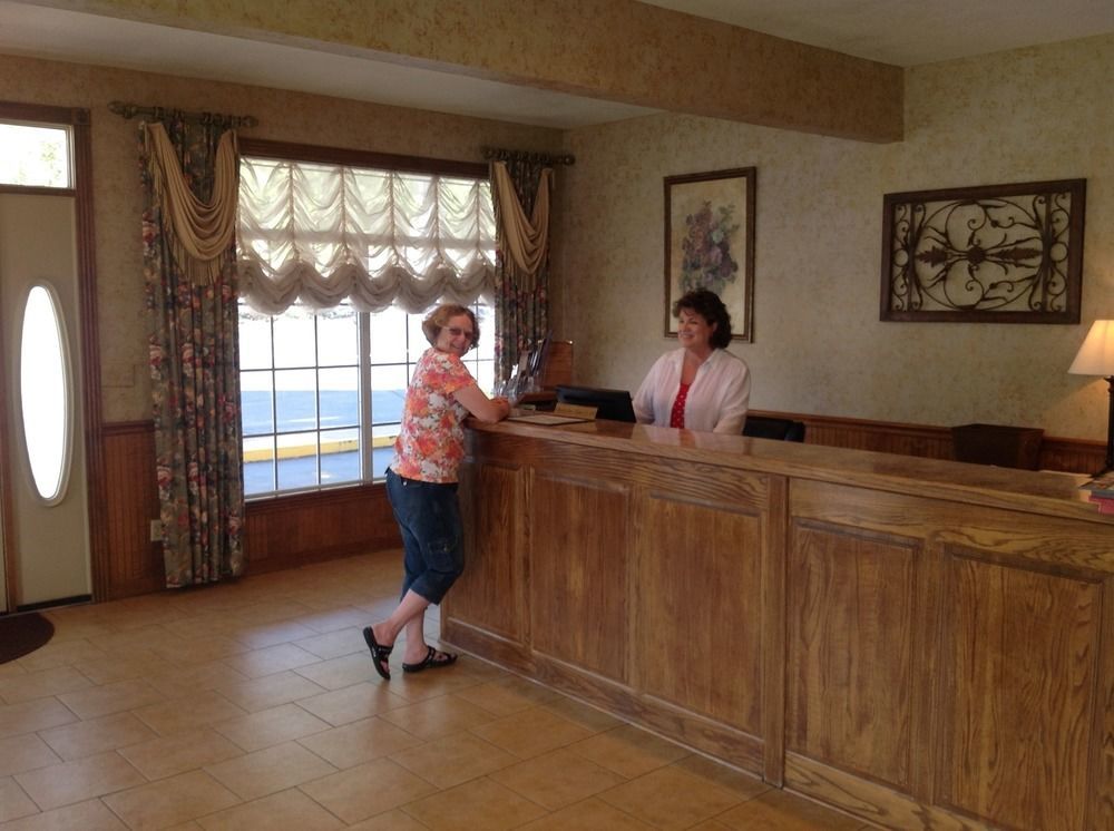 Honeysuckle Inn & Conference Center Branson Esterno foto